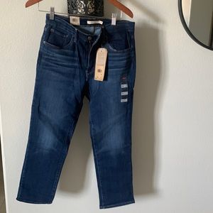 Levi's Cropped Jeans
